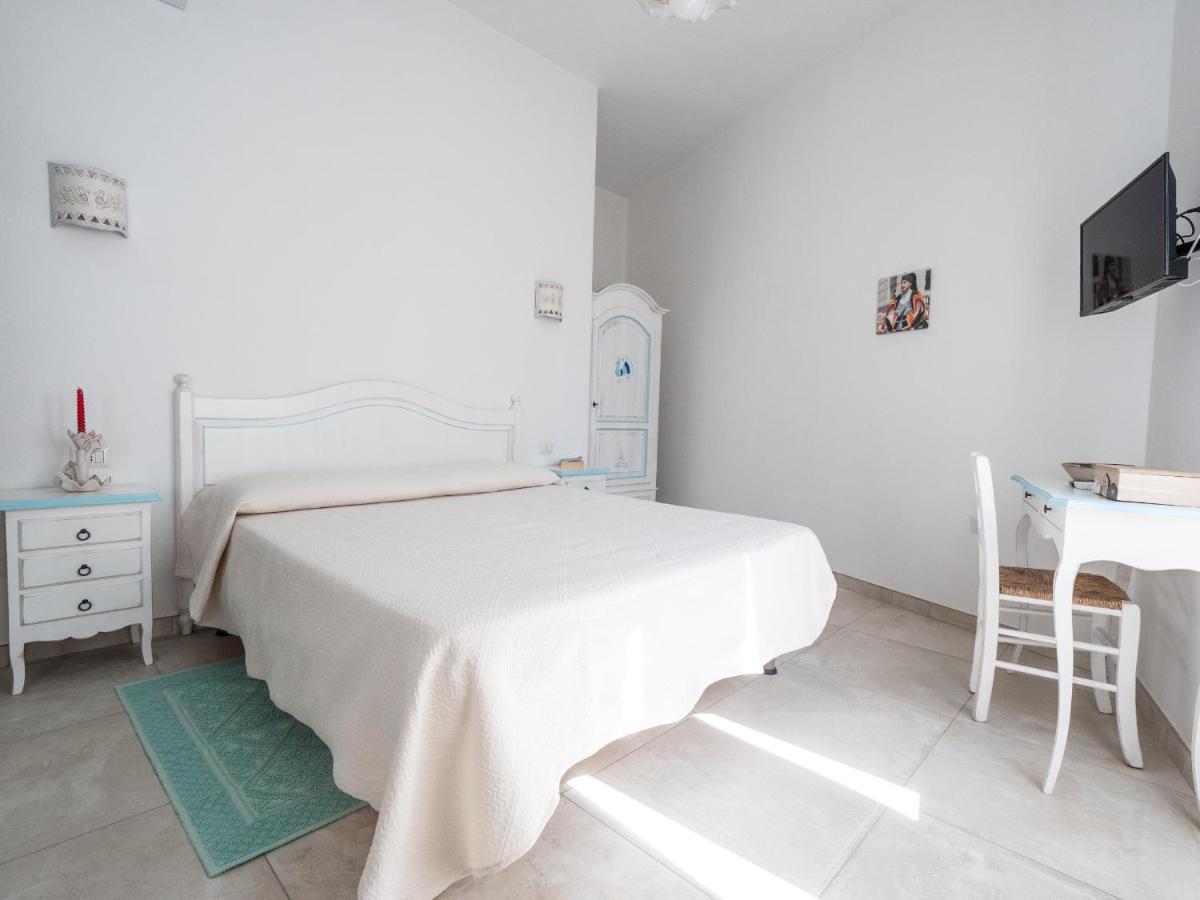 Affittacamere Solki Sant'Antioco Ngoại thất bức ảnh